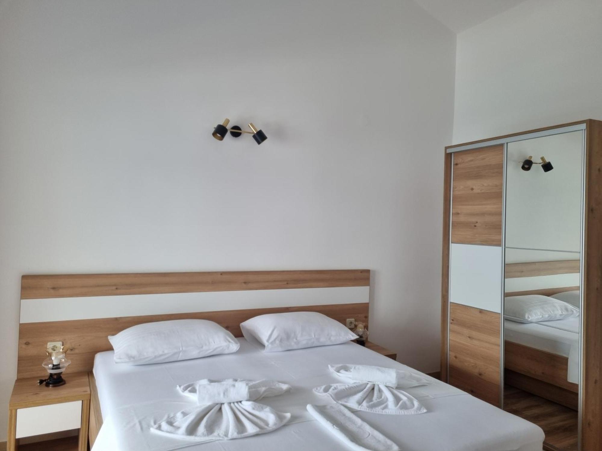 Bed And Breakfast Miramar สตารีกราด-ปาเคลนีซา ภายนอก รูปภาพ