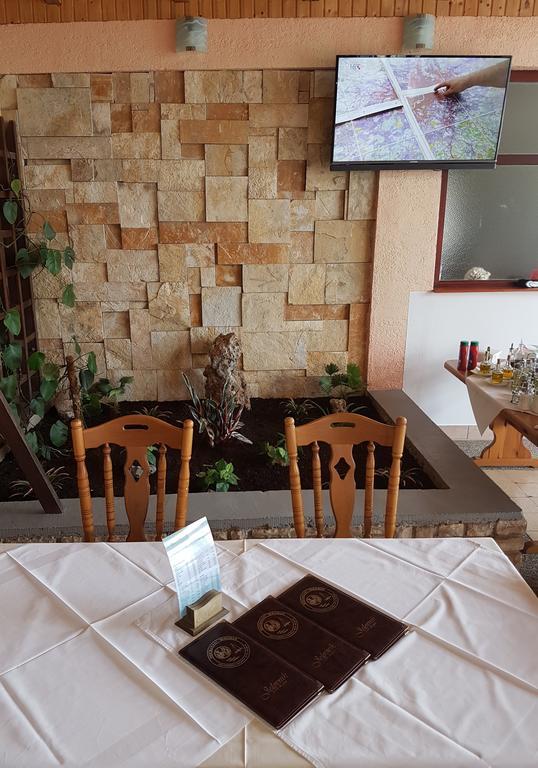 Bed And Breakfast Miramar สตารีกราด-ปาเคลนีซา ภายนอก รูปภาพ